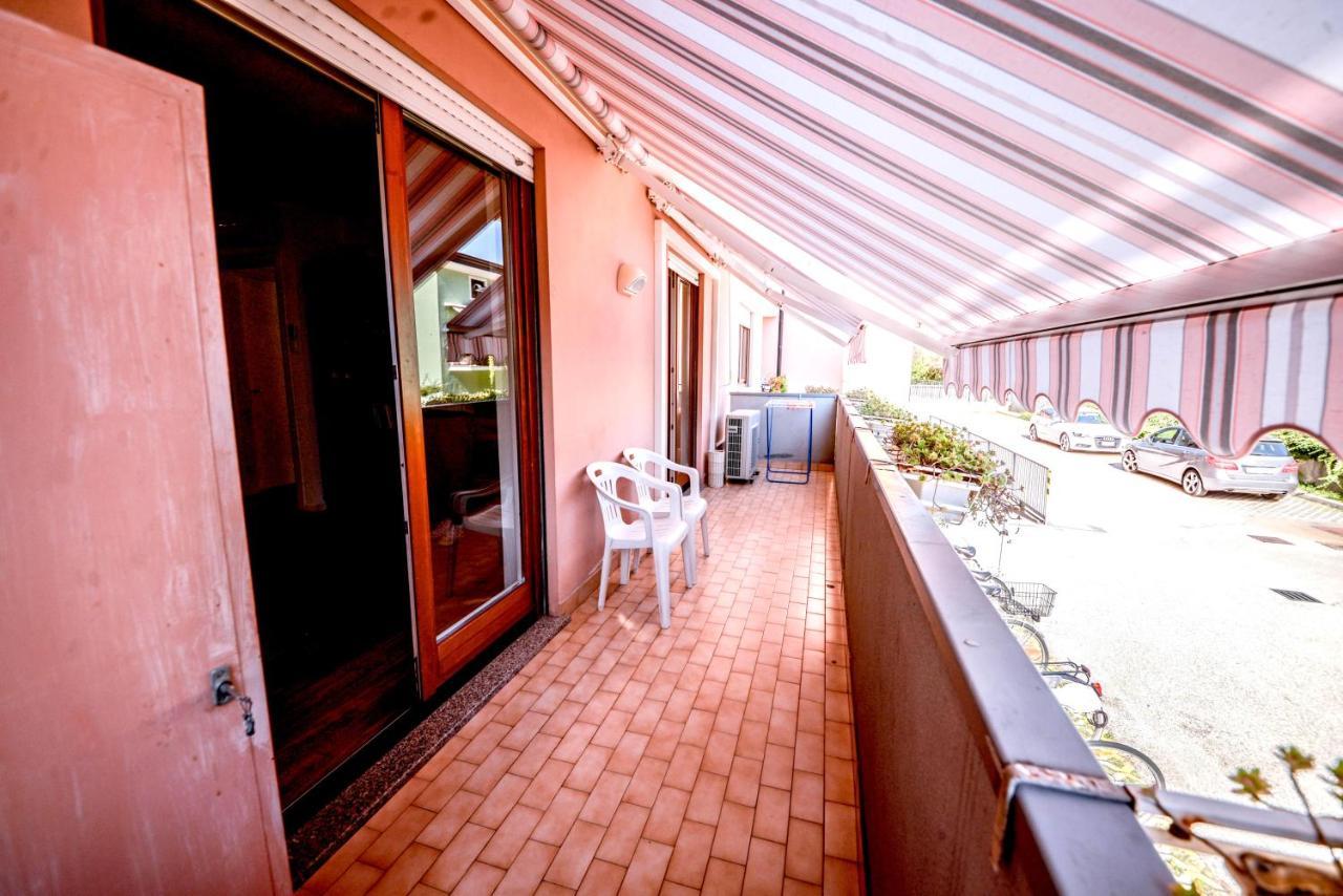 Appartamento The Nest Riva del Garda Esterno foto