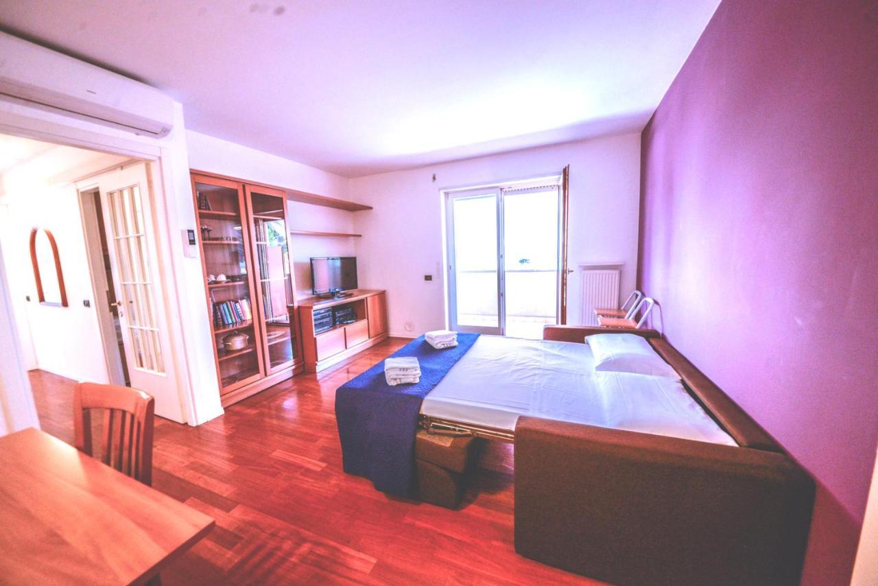 Appartamento The Nest Riva del Garda Esterno foto